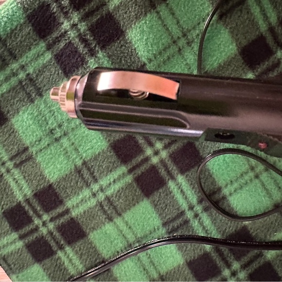 Stalwart Green and Black‎ Plaid 12 volt heated travel Blanket. Like new - Picture 2 of 7